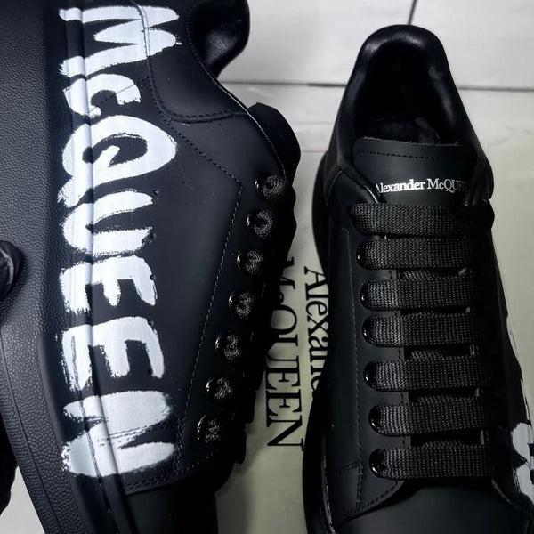 Alexander Mcqueens’ Black N White