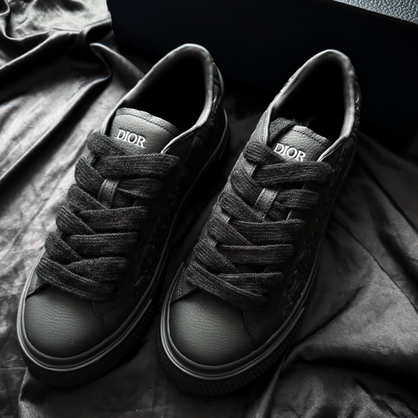 Dior B33